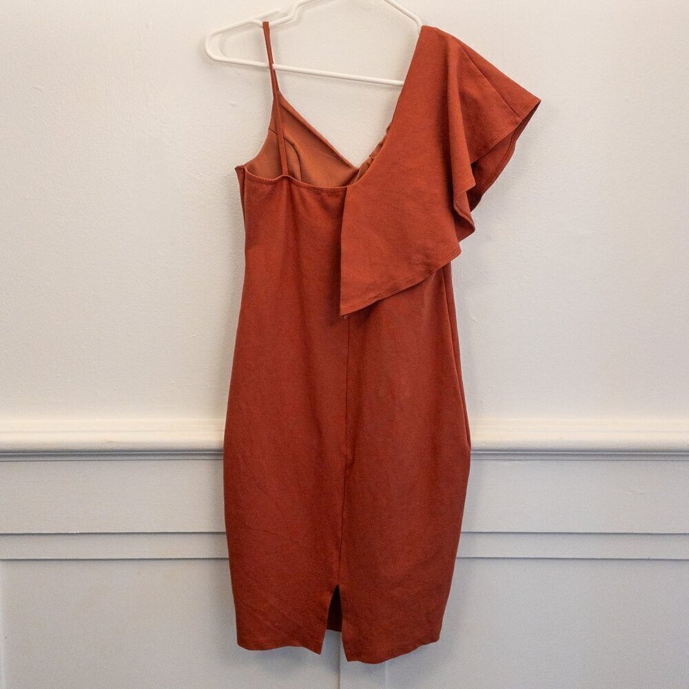 Privy One-Shoulder Ruffle Bodycon Dress | Rust Rose Midi Size M | Date Night Sty - Picture 2 of 4